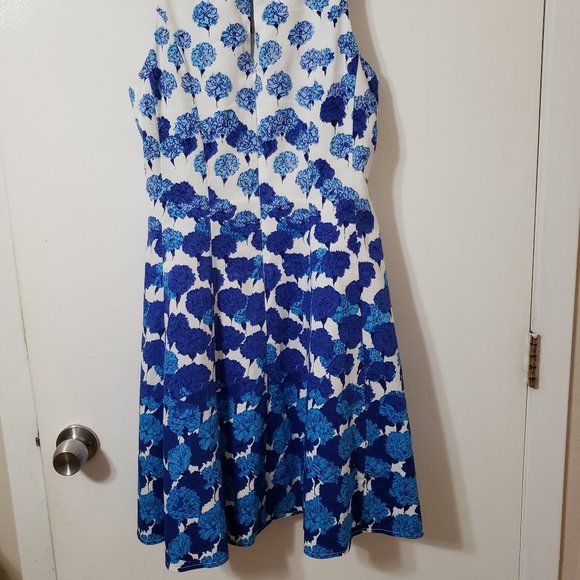 Pretty Blue & White Floral Dress By Maggy L Size 8 - Picture 4 of 8